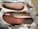 卡帝樂(lè )鱷魚(yú)（CARTELO）高檔牛筋軟底真皮女鞋超軟春秋秋款中老年媽媽鞋平底軟皮鞋淺口圓 米白色 頭層軟牛皮 38 曬單實(shí)拍圖