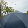 甲吉濱日本超輕晴雨傘碳纖維抗曬UV防雨不沾水滑落便攜小巧男女學(xué)生 黑沙灘：約142克 曬單實(shí)拍圖