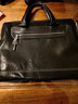暇步士（Hush Puppies）男士公文包真皮商務(wù)手提包男大容量頭層牛皮單肩斜挎包電腦文件包男包 黑色 曬單實(shí)拍圖