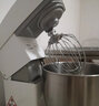 佳麥七夕禮物奶油機(jī)7LT商用7升廚師機(jī)小型攪拌機(jī)家用廚師機(jī)私房鮮奶打蛋機(jī)奶蓋機(jī)臺(tái)式冰桶（奶油機(jī)） 鮮奶機(jī)-1球2標(biāo)配桶 7L 曬單實(shí)拍圖