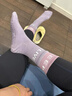 賈恩斯（JAENS）秋冬瑜伽襪子時(shí)尚防滑跳操中筒女襪室內普拉提運動(dòng)健身舞蹈地板襪 紫色 曬單實(shí)拍圖