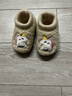 格子熊寶寶棉鞋室內地板鞋秋冬季加絨加厚兒童包跟棉拖鞋保暖毛毛家居鞋 米白色一雙裝 13 cm鞋內長(cháng)（22-23碼/參考1-2歲） 曬單實(shí)拍圖