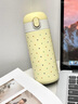 VRIUKNT波點(diǎn)保溫杯女士女生高顏值2024新款便攜可愛(ài)學(xué)生吸管不銹鋼水杯子 奶黃波點(diǎn)加購送清潔工具500ml 曬單實(shí)拍圖