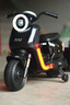 Smart BeBe小牛兒童電動(dòng)車(chē)NQiU2迷你電動(dòng)童車(chē)摩托車(chē)2-6歲可坐人小孩玩具車(chē) 黑武士-高配MP3【不含拖斗】 曬單實(shí)拍圖