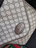 古馳（GUCCI）雙G印花復(fù)古郵差包【男女同款】 古奇時(shí)尚大牌虎頭單肩斜挎包 棕色 598604 9C2VT 8745 尺寸：長(zhǎng)26*寬5*高26cm 曬單實(shí)拍圖