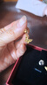周六福（ZLF） 黃金耳釘女款5G足金蝴蝶蜂巢耳墜爆閃夢幻森林系列 計價T 一對-2.50g 曬單實拍圖