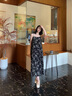 對白法式度假風(fēng)水墨印花背心連衣裙女2025新款夏季無(wú)袖吊帶長(cháng)裙 復古黑 S 曬單實(shí)拍圖