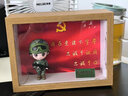 曾小萌兵小萌兵哥哥軍戀相框擺件軍人公仔兵人手辦退伍送女友紀(jì)念品禮物 擺件A款(人偶自選一個(gè)) 荒漠拿Q（人偶） 曬單實(shí)拍圖