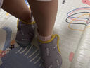 迪卡儂寶寶學(xué)步鞋嬰兒軟底防滑寶寶鞋秋幼兒園室內(nèi)鞋GYMK 幼童室內(nèi)赤足學(xué)步軟鞋灰色印花 26 曬單實(shí)拍圖