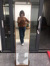 百裕達(dá)實(shí)木鏡子全身鏡落地鏡家用女生臥室穿衣鏡服裝店試衣鏡掛墻大鏡子 胡桃色 155*45cm【安全防爆 擺掛兩用】 其他 是 曬單實(shí)拍圖