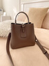 CADUNI KAISER牛皮包包女包品牌水桶包輕奢單肩斜挎包生日禮物高級感送女友老婆 【咖啡色】女生實(shí)用走心 時(shí)尚小眾百搭休閑通勤大包 曬單實(shí)拍圖