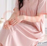 莫代爾2024年新款夏季睡衣女自帶胸墊短袖純棉中長(cháng)款睡裙寬松孕婦連衣裙 LSF-701柔粉 M 曬單實(shí)拍圖