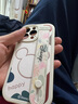 富界【迪士尼授權】蘋果系列手機殼iPhone15Promax卡通14plus防摔17Air腕帶16支架12小羊皮13 小胖妞白色腕帶款【X1799迪士尼】 iPhone 13 Pro 曬單實拍圖