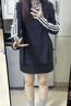 妙奕嘉秋季長袖t恤女春季上衣白色寬松打底衫洋氣款小個(gè)子遮肚子2025 【藏青色】側(cè)邊條紋蝴蝶結(jié)長袖 M 【建議體重約120斤內(nèi)】 曬單實(shí)拍圖