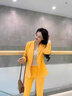 普麗丹歌（Predego）長(cháng)袖小西裝女新款職業(yè)裝套裝韓版氣質(zhì)女士正裝職場(chǎng)工作服商務(wù)裝 黃色（西裝+長(cháng)褲） M（90-100斤） 曬單實(shí)拍圖