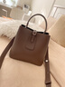 CADUNI KAISER牛皮包包女包品牌水桶包輕奢單肩斜挎包生日禮物高級感送女友老婆 【咖啡色】女生實(shí)用走心 時(shí)尚小眾百搭休閑通勤大包 曬單實(shí)拍圖