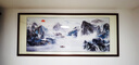 六畫(huà)流水生財山水畫(huà)靠山圖客廳裝飾畫(huà)國畫(huà)辦公室風(fēng)景掛畫(huà)書(shū)房茶室壁畫(huà) 山水聚財A1 75*210cm宣紙+有機玻璃+胡桃框(熱賣(mài)款） 曬單實(shí)拍圖