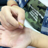 中國黃金（CHINA GOLD）黃金戒指男女款足金莫比烏斯情侶一對戒七夕情人節(jié)生日禮物送女友 【共渡愛河情侶對戒】約3.8-3.9g+品牌禮盒 曬單實拍圖