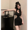 桃伊悠（taoyiyou）黑色鏤空吊帶連衣裙女夏季純欲風(fēng)掛脖辣妹v領(lǐng)收腰顯瘦包臀短裙子 黑色 M 曬單實(shí)拍圖