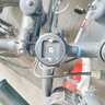 隨行盾自行車手機(jī)支架摩托車導(dǎo)航鋁合金卡扣式手機(jī)架騎行快拆山地公路電動(dòng)車把碼表支架固定防震防抖 騎行支架【指環(huán)扣貼片款】 曬單實(shí)拍圖