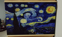 梵高星空裝飾掛畫(huà)周邊油畫(huà)個(gè)性抽象墻貼世界名畫(huà)圖客廳相框電表箱 絲絹布配實(shí)木掛軸（送安裝包） 80×55厘米梵高星空 1000 曬單實(shí)拍圖