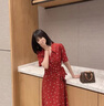 越倫連衣裙長裙女2024夏季新款法式度假復(fù)古碎花小個(gè)子收腰大碼A字裙 復(fù)古紅 L 115-135斤 曬單實(shí)拍圖