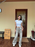 Calvin KleinJeans春夏女士簡(jiǎn)約字母時(shí)尚ck辣妹重磅微彈正肩短袖T恤J221171 YAF-月光白 S 曬單實(shí)拍圖