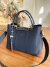 caibukaier手提包包女包牛皮大容量媽媽包中年單肩實(shí)用生日38女神節禮物 【藍色】三八3.8節送老婆媽媽 時(shí)尚百搭休閑通勤輕奢品牌斜挎包 曬單實(shí)拍圖