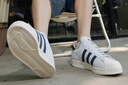 三葉草（Adidas）貝殼頭板鞋男 SUPERSTAR時(shí)尚潮流舒適低幫運(yùn)動(dòng)休閑鞋 ID4685 43 曬單實(shí)拍圖