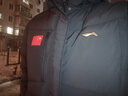 李寧（LI-NING）羽絨服男長(cháng)款2025新款連帽保暖科技鴨絨國旗運動(dòng)羽絨服AYMS185 黑色【金色LOGO】/-2 2XL 曬單實(shí)拍圖