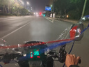 京格電動(dòng)車通用擋風(fēng)板透明加寬加高電瓶助力摩托車前檔雨板防風(fēng) 有邊框款（顏色隨機(jī)）90*100cm 曬單實(shí)拍圖