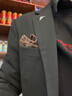 羅蒙（ROMON）輕熟風(fēng)休閑大碼西服套裝男韓版修身兩粒扣三件套通勤商務(wù)小西裝潮 黑色【西裝+馬甲+西褲】 XL (建議125-135斤內(nèi)) 曬單實拍圖