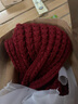稻草人紅色圍巾女士2025冬季新款保暖針織毛線(xiàn)圍脖高級感騏驥紅圍脖時(shí)尚 紅色 180*35cm 曬單實(shí)拍圖