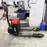 中力電動(dòng)地牛叉車(chē)1.5噸2噸3噸全電動(dòng)手推車(chē)液壓車(chē)搬運車(chē)神器 （電池可拆卸） 3噸鉛酸電動(dòng)搬運車(chē)寬叉685 曬單實(shí)拍圖