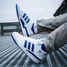 阿迪達斯 （adidas）休閑鞋男鞋女鞋秋季新款運動(dòng)鞋三葉草魔術(shù)貼高幫板鞋FY4976 FY4976白藍 40.5 曬單實(shí)拍圖
