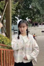 施洛瀾2025秋季新款韓版蕾絲花邊娃娃領(lǐng)上衣女減齡繡花毛衣開衫外套7089 米白 均碼 建議85-140斤 曬單實(shí)拍圖