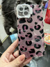 秒揚 時尚閃粉豹紋適用蘋果16ProMax手機殼新款iPhone15Pro鏡頭支架全包14女款防摔13硅膠12高級感 全包鏡頭支架-粉色黑粉豹紋+手鏈 iPhone 12 曬單實拍圖