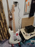 FENDER電吉他sonic芬達(dá)芬德Squier音速st/tele初學(xué)者學(xué)生入門吉它樂器 SONIC音速 單單雙 極地白ST 曬單實(shí)拍圖