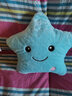 萌萌豬 七彩音樂(lè )發(fā)光抱枕夢(mèng)幻五角星星公仔創(chuàng  )意夜光毛絨玩具生日禮物女生 星星藍色 發(fā)光款（30厘米） 曬單實(shí)拍圖