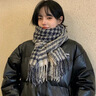曬曬昵圍巾男冬季韓版時尚百搭格子圍脖學(xué)生加厚保暖披肩兩用男女同款 藏青款-千鳥格子 曬單實拍圖