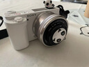 索尼（SONY）ZV-E10 微單數碼相機 zve10學(xué)生相機家用旅游拍照攝影 小巧便攜三級美膚自拍 Vlog直播4K視頻 白色 ZV-E10K套機+55-210 雙鏡頭長(cháng)焦套裝 進(jìn)階套餐二（128G卡電池濾鏡送Vlog實(shí)用禮包） 曬單實(shí)拍圖