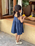幼歌（YOUGE）夏季俏皮甜美愛(ài)心貼布撞色繡花裙擺夏日可愛(ài)吊帶連衣裙 深藍 90 cm 曬單實(shí)拍圖