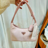 PRADA/普拉達(dá)【七夕禮物】女士Re-Nylon Re-Edition 2000迷你手袋女包 雪粉色 曬單實(shí)拍圖