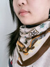妃咔都新款秋冬磁吸扣絲巾女薄款方巾懶人吊墜圍巾圍脖裝飾時(shí)尚百搭護(hù)頸 羽毛 曬單實(shí)拍圖