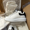 亞歷山大麥昆（Alexander McQueen）雙十一經(jīng)典女款小白鞋文詠珊同款休閑運動(dòng)板鞋小牛皮單鞋節日禮物 黑尾【現貨】(偏大，建議小半碼) 36 曬單實(shí)拍圖