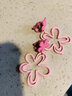 蔓笙鏤空粉色花朵夸張耳環(huán)女小眾設計可愛(ài)高級耳釘夏季甜美風(fēng)耳飾耳夾 耳夾一對 曬單實(shí)拍圖