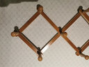 百目源衣架可伸縮原木衣架伸縮衣帽架進(jìn)門(mén)掛衣鉤免打孔掛鉤實(shí)木排鉤墻上 7鉤白色-實(shí)木【經(jīng)典款】 曬單實(shí)拍圖