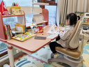 光明園迪（GMYD）G6max兒童學(xué)習桌中小學(xué)生可升降調節桌椅套裝家用讀寫(xiě)課桌寫(xiě)字桌 G6max貴族櫸120+V7-2卡其+藍椅套 曬單實(shí)拍圖