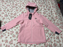 伯希和（Pelliot）兒童軟殼衣男女童外套春秋款戶(hù)外防風(fēng)加絨保暖運動(dòng)裝防風(fēng)防水夾克 糖果粉 140 曬單實(shí)拍圖