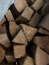 燒火柴純干篝火露營(yíng)木材松木棗木蘋(píng)果木櫟木大柴壁爐木柴燒烤柴火 9.5斤10厘米左右長(cháng)燒火小塊硬柴 曬單實(shí)拍圖